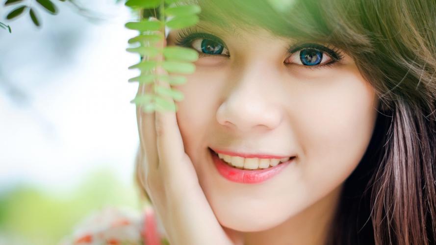 王毅会见巴基斯坦副总理兼外长达尔